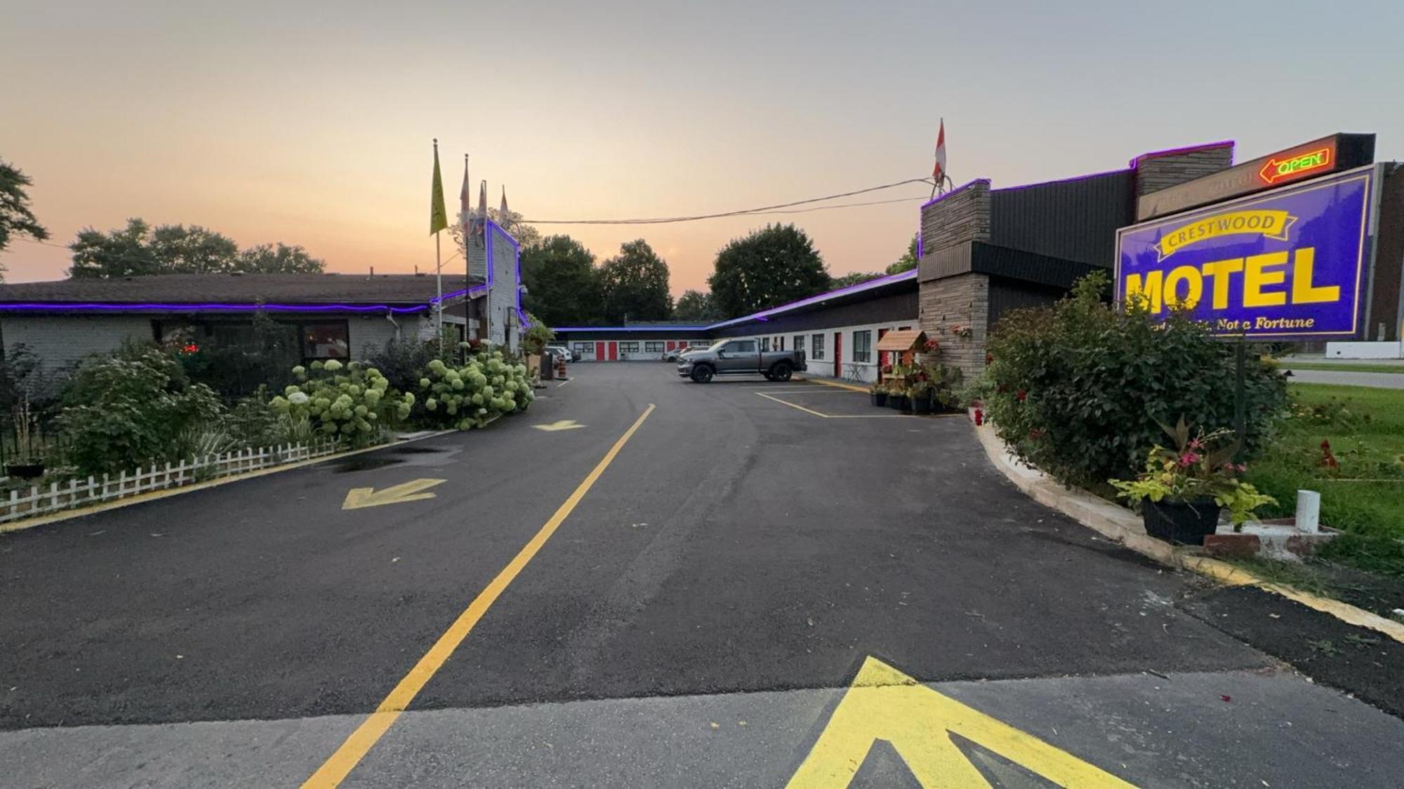 Crestwood Motel Burlington Zewnętrze zdjęcie